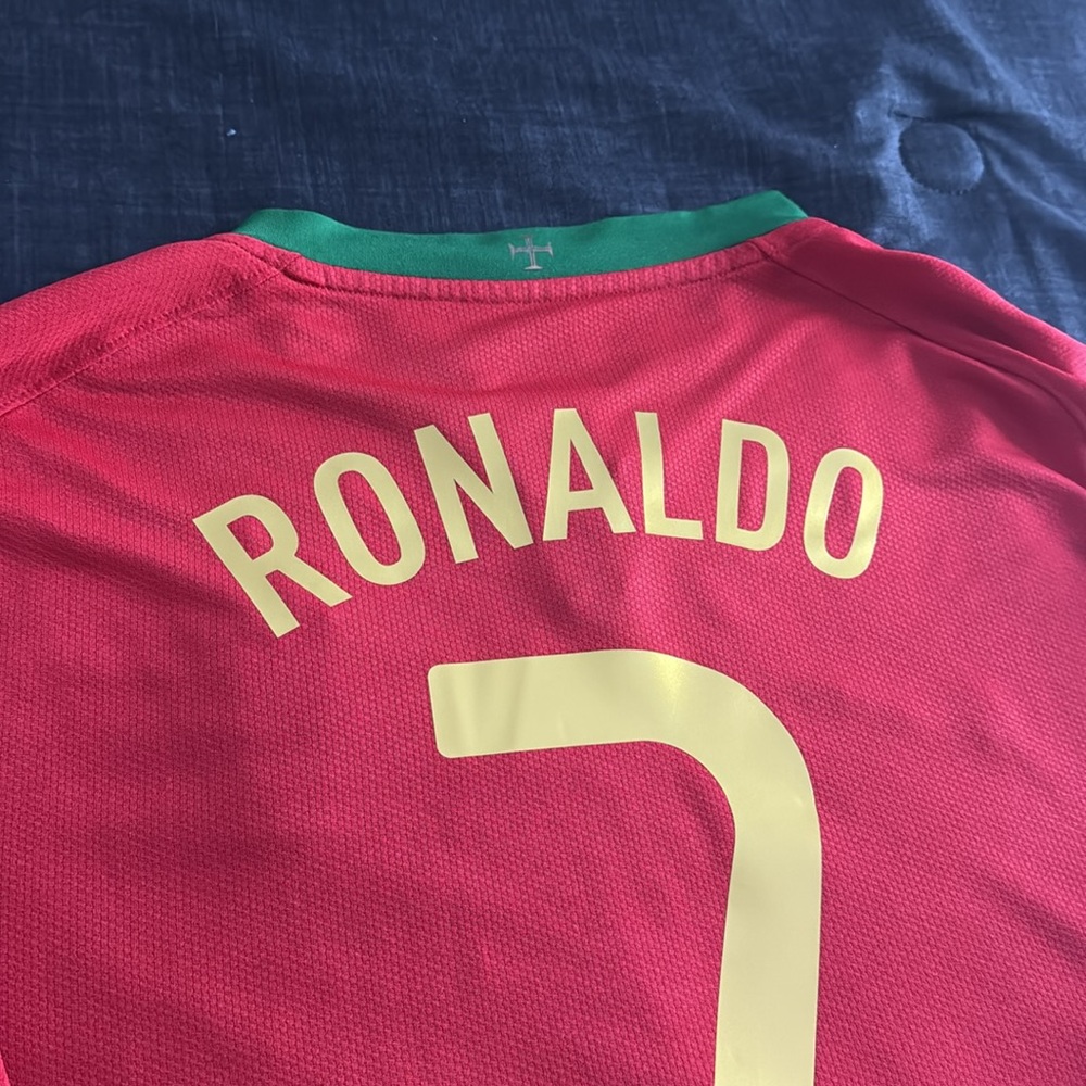Portugal 🇵🇹 #7 Cristiano Ronaldo Euro 2008 Home Nike Jersey with badges! - Picture 12 of 12
